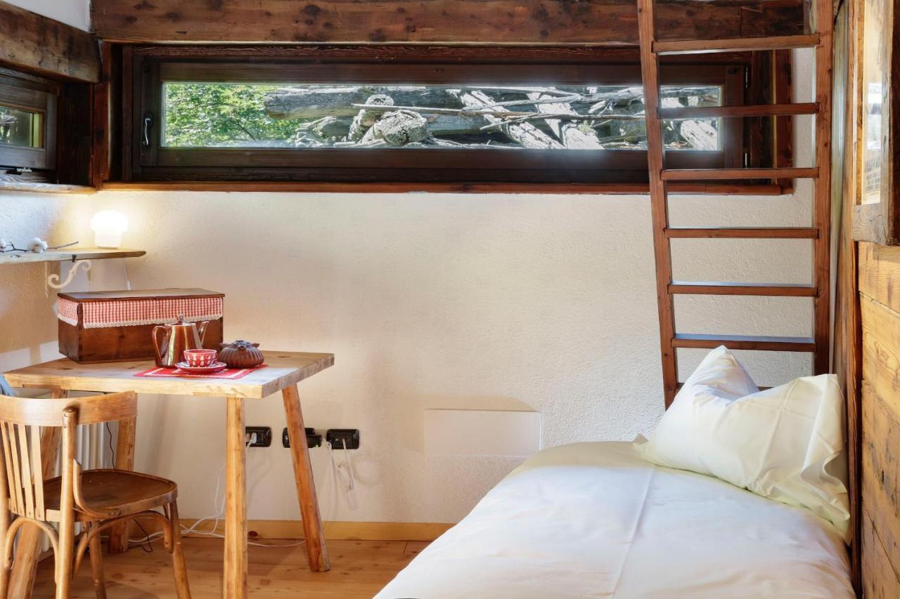 Hellochalet - Chalet Da Miro - Sunny Terraces With Stunning Matterhorn Views, Reachable On Foot Only Valtournenche Exterior foto