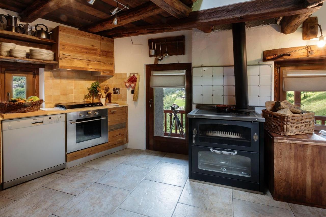 Hellochalet - Chalet Da Miro - Sunny Terraces With Stunning Matterhorn Views, Reachable On Foot Only Valtournenche Exterior foto